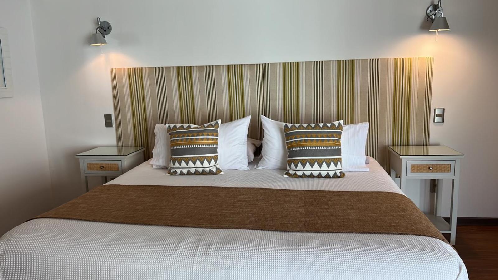 Hotel Boutique La Perouse 汉格罗阿 外观 照片